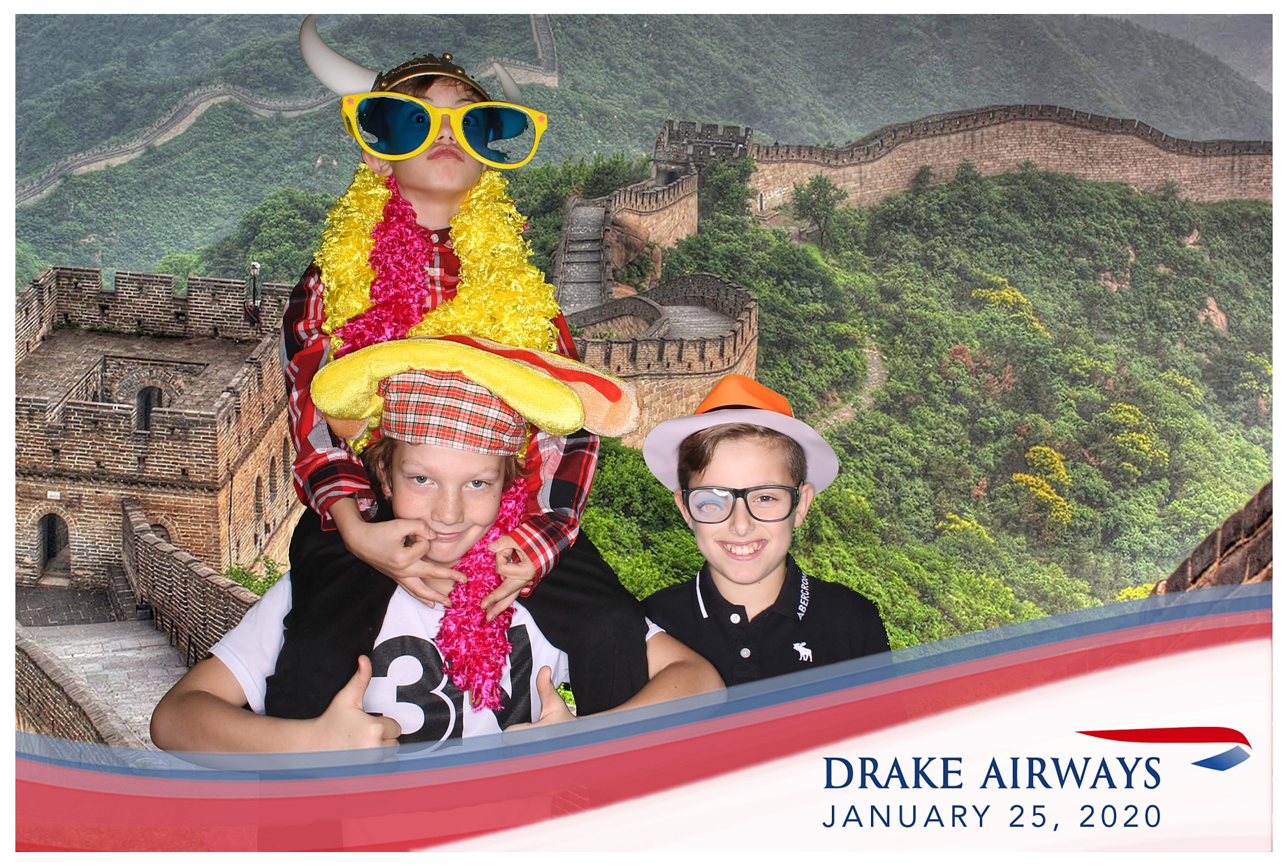Drake Airways | View more photos from the event at gallery.photoboothcincy.com/u/PhotoBoothCincy/Drake-Airways